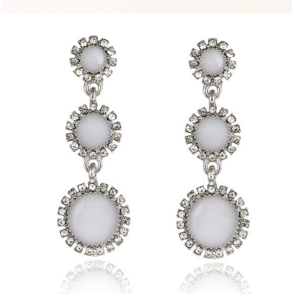 Jewelry - 3/$20 New Silver Rhinestone Dangle Earrings
